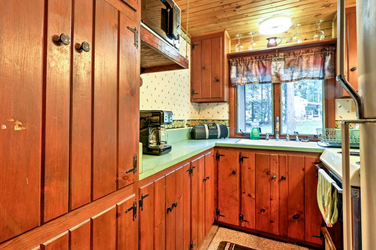 Rustic Bedford Cabin Near Hunting And Fishing Villa Eksteriør billede